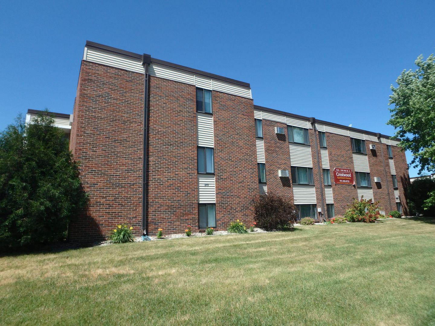 West Fargo Apartment: 424 6th St E
