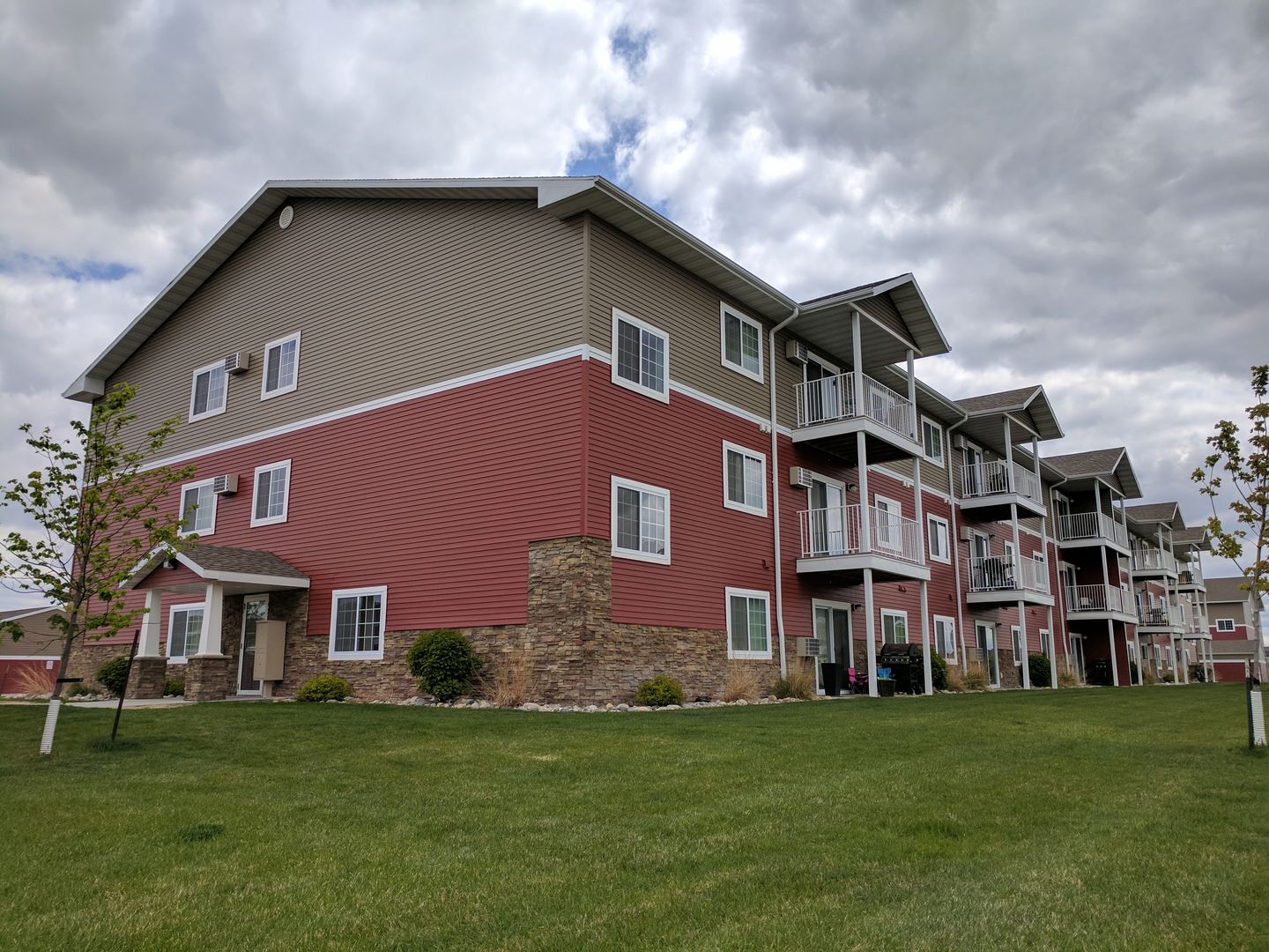Fargo Apartment: 5100 44th Avenue South
