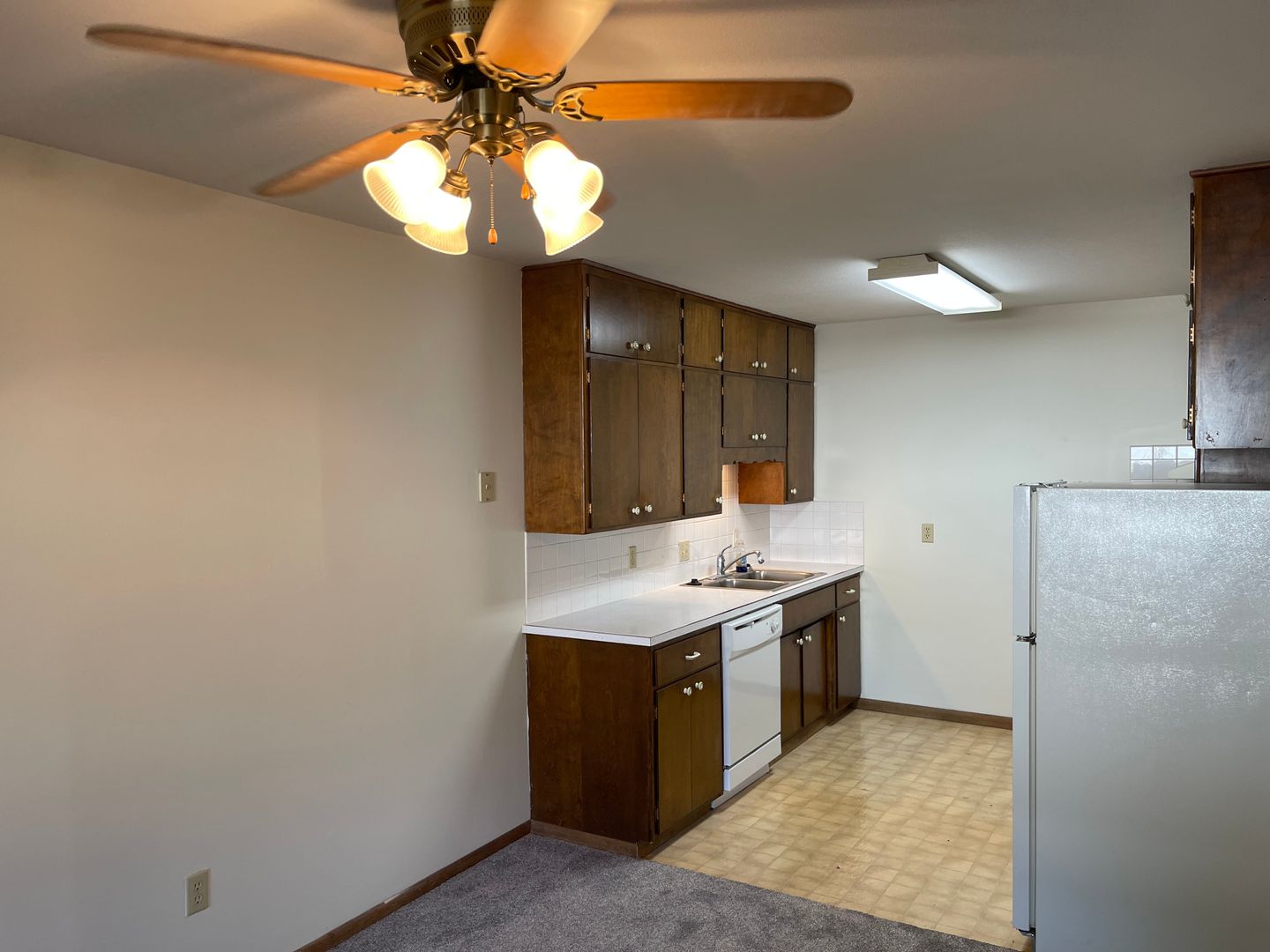 Fargo Apartment: 401 30th Avenue North