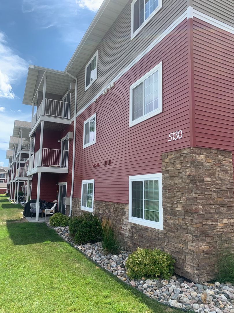 Fargo Apartment: 5100 44th Avenue South