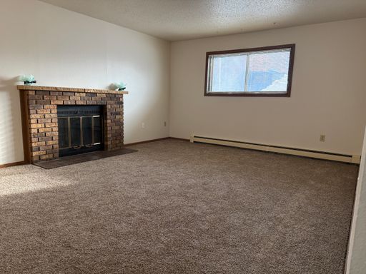Autumn Brook III Apartments - 1,015 sq ft - Top Floor - Single Stall Garage – photo 1