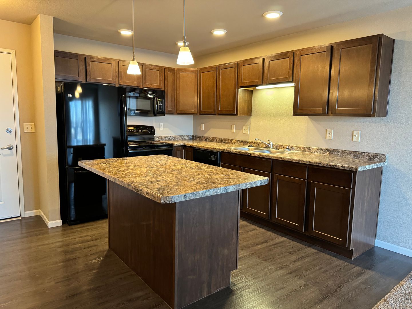 Fargo Apartment: 2400 65th Avenue South