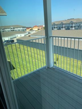 Listing photo thumbnail