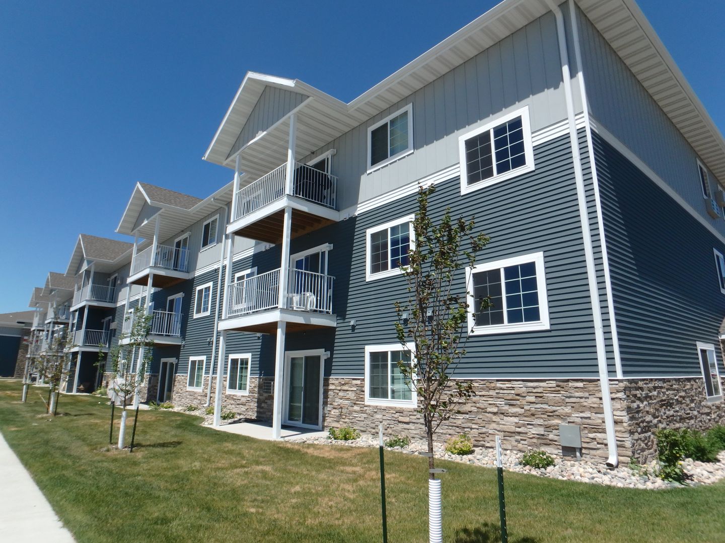 West Fargo Apartment: 627 33rd Avenue West