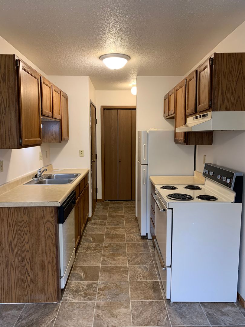 Fargo Apartment: 2301 30 1/2 Avenue South