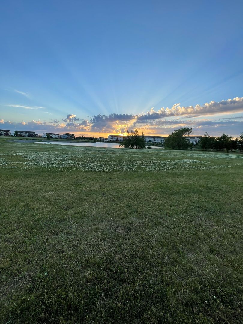 West Fargo Apartment: 3320 5th St West