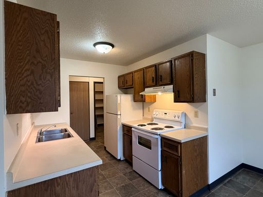 2302 17th Street South #302, Fargo, ND 58103