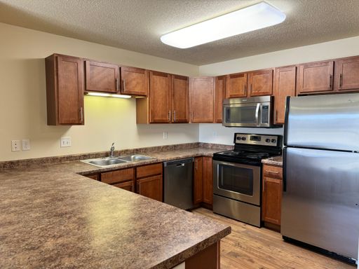 Edge of Osgood Apartments - 2bd/2ba - 2nd Floor - Double Stall Garage – photo 1