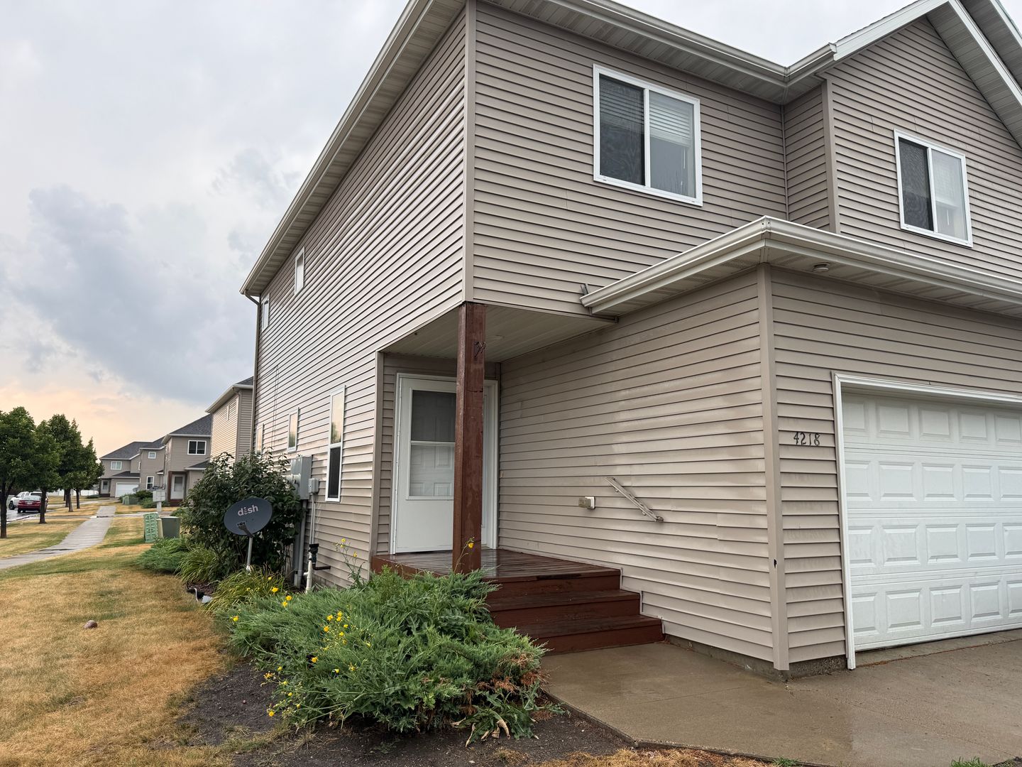 Fargo Apartment: 4210 39 1/2 Ave S