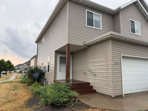 4218 39 1/2 Avenue South, Fargo, ND 58104