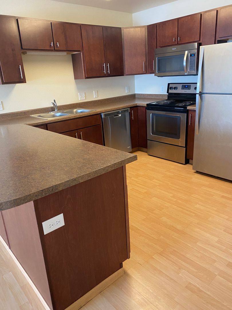 West Fargo Apartment: 3320 5th St West