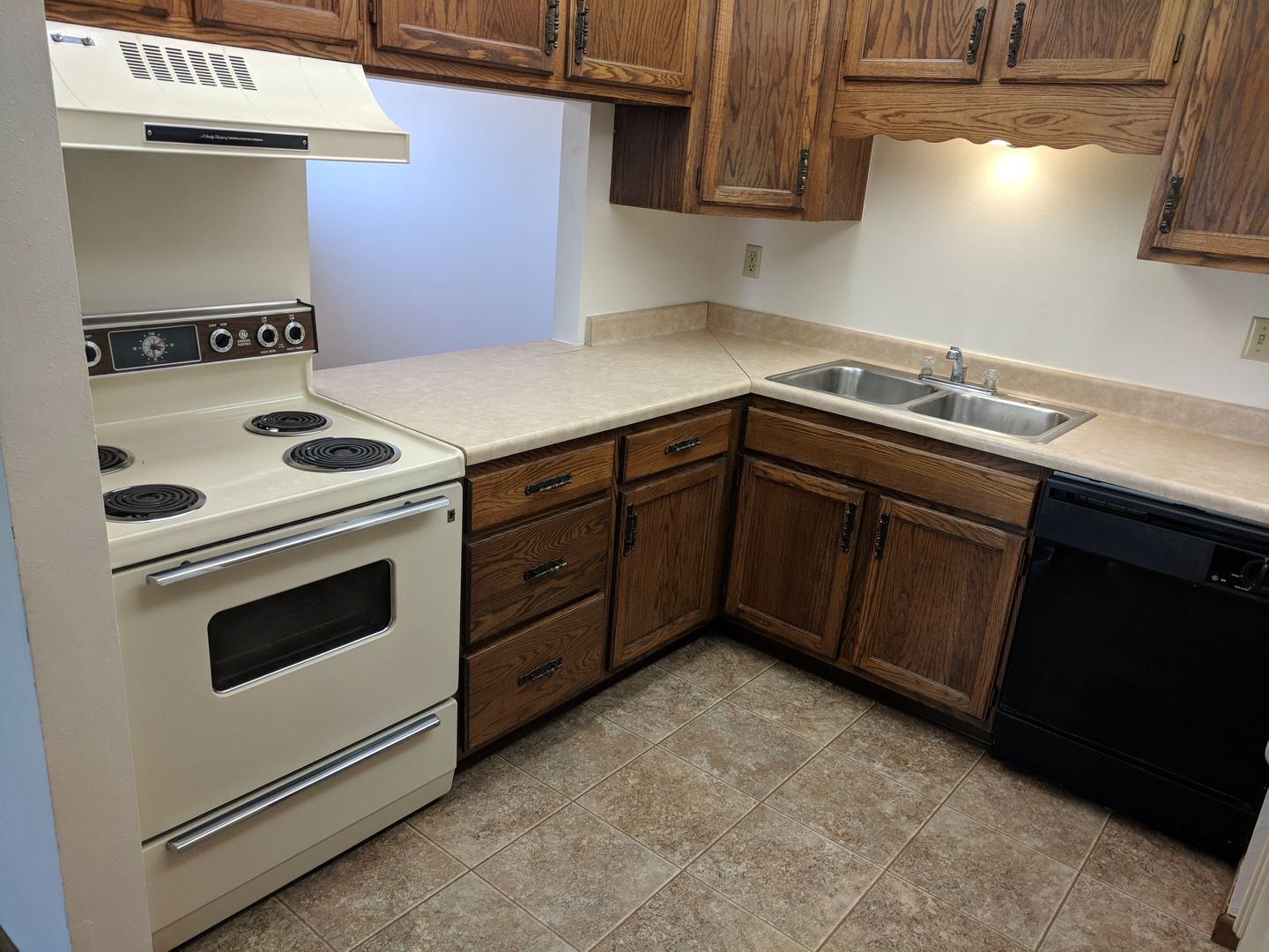 Fargo Apartment: 1727 42nd Street South