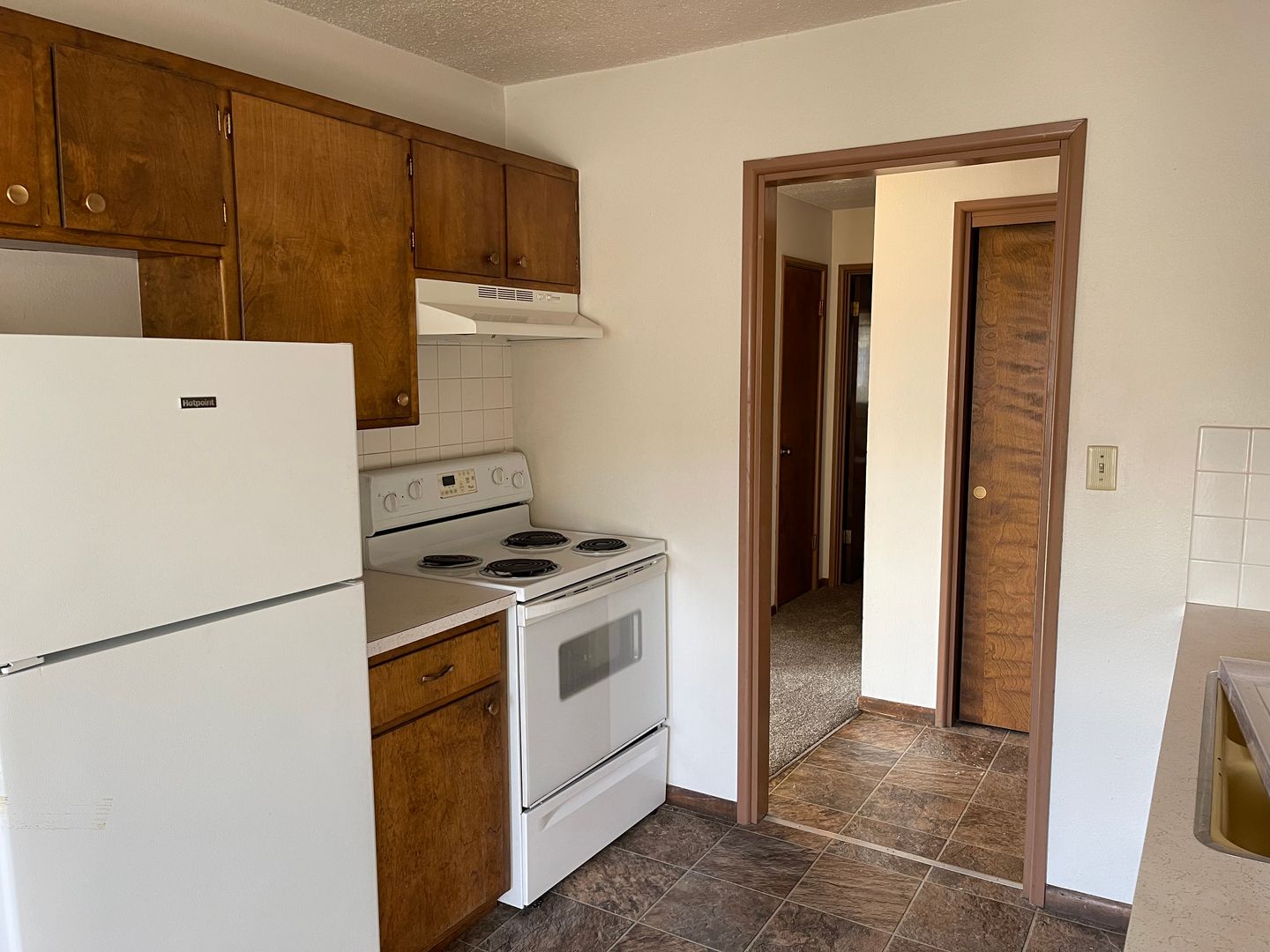 West Fargo Apartment: 517 6th Street East
