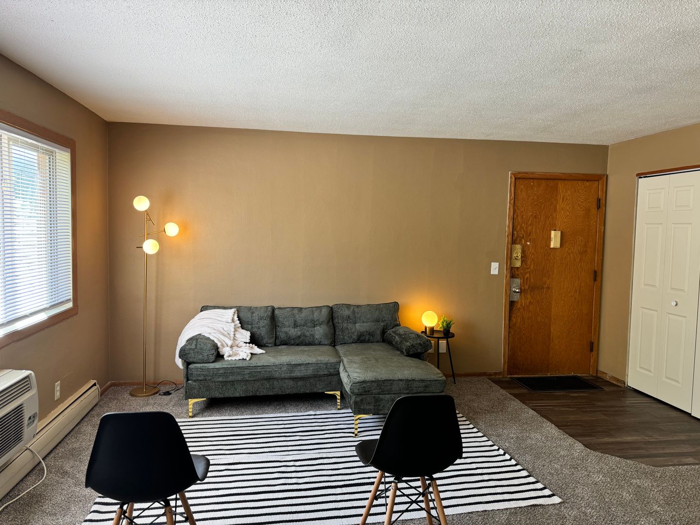 Moorhead Apartment: 1929 18th Ave S