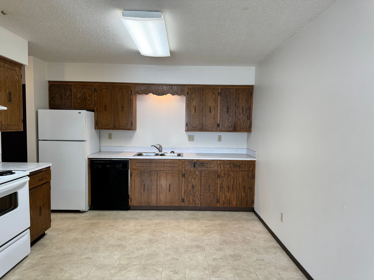 Fargo Apartment: 3012 9 1/2 Street North