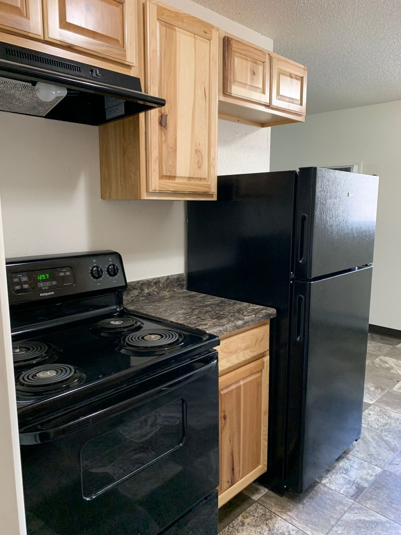West Fargo Apartment: 517 6th Street East