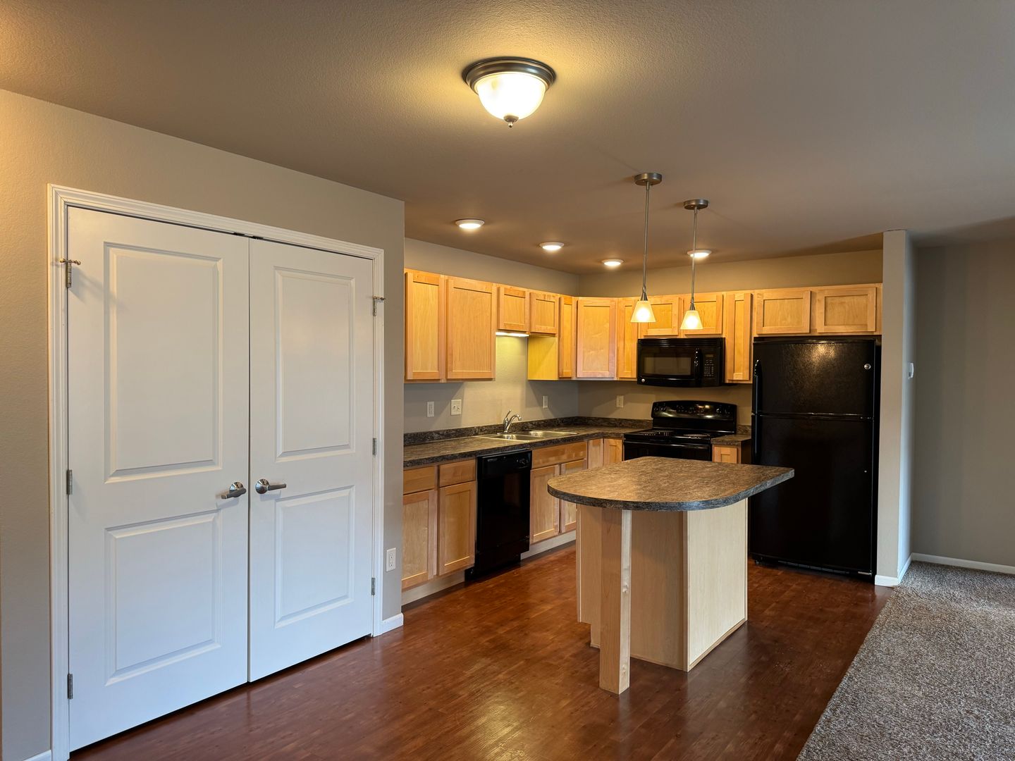 Fargo Apartment: 2400 65th Avenue South