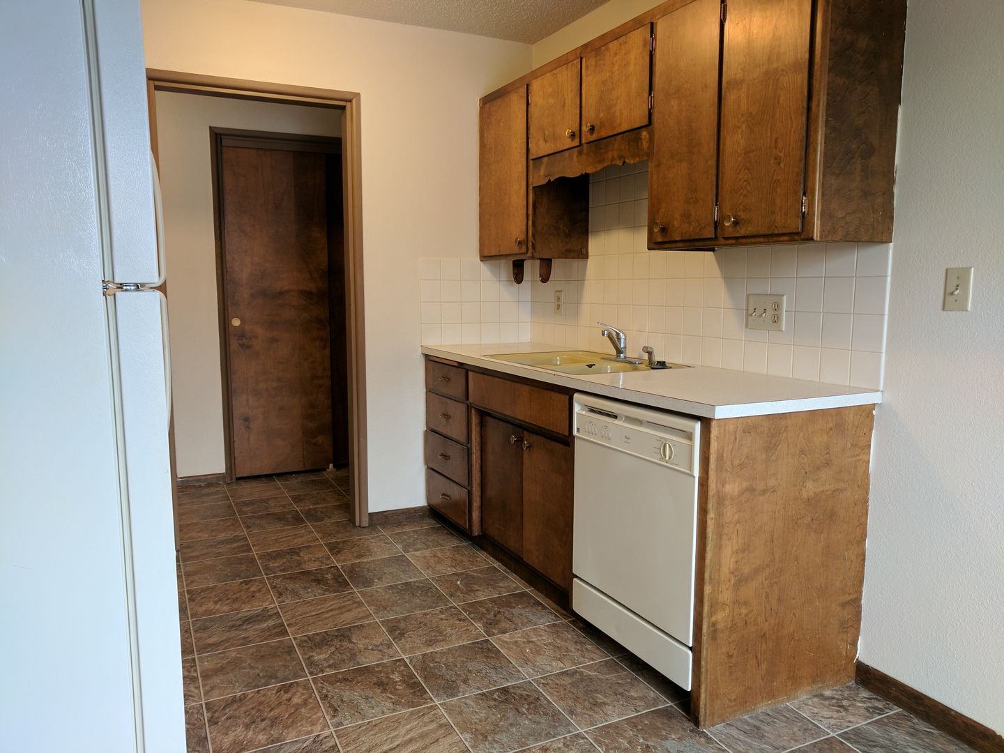 West Fargo Apartment: 517 6th Street East