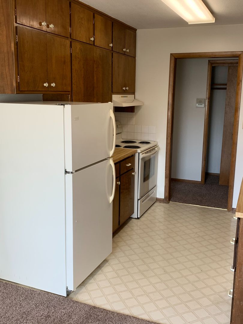 Fargo Apartment: 401 30th Avenue North