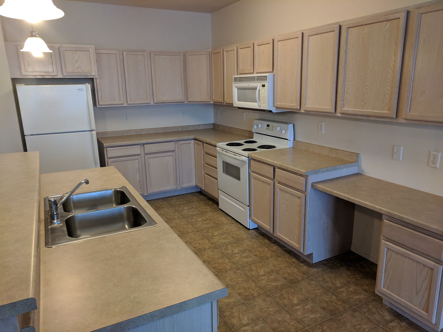 Fargo Apartment: 4425 31st Ave S