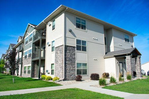 Aspen Trail Apartments Homes - 895 SQ.FT. - 2nd Floor - Double Stall Garage – photo 1