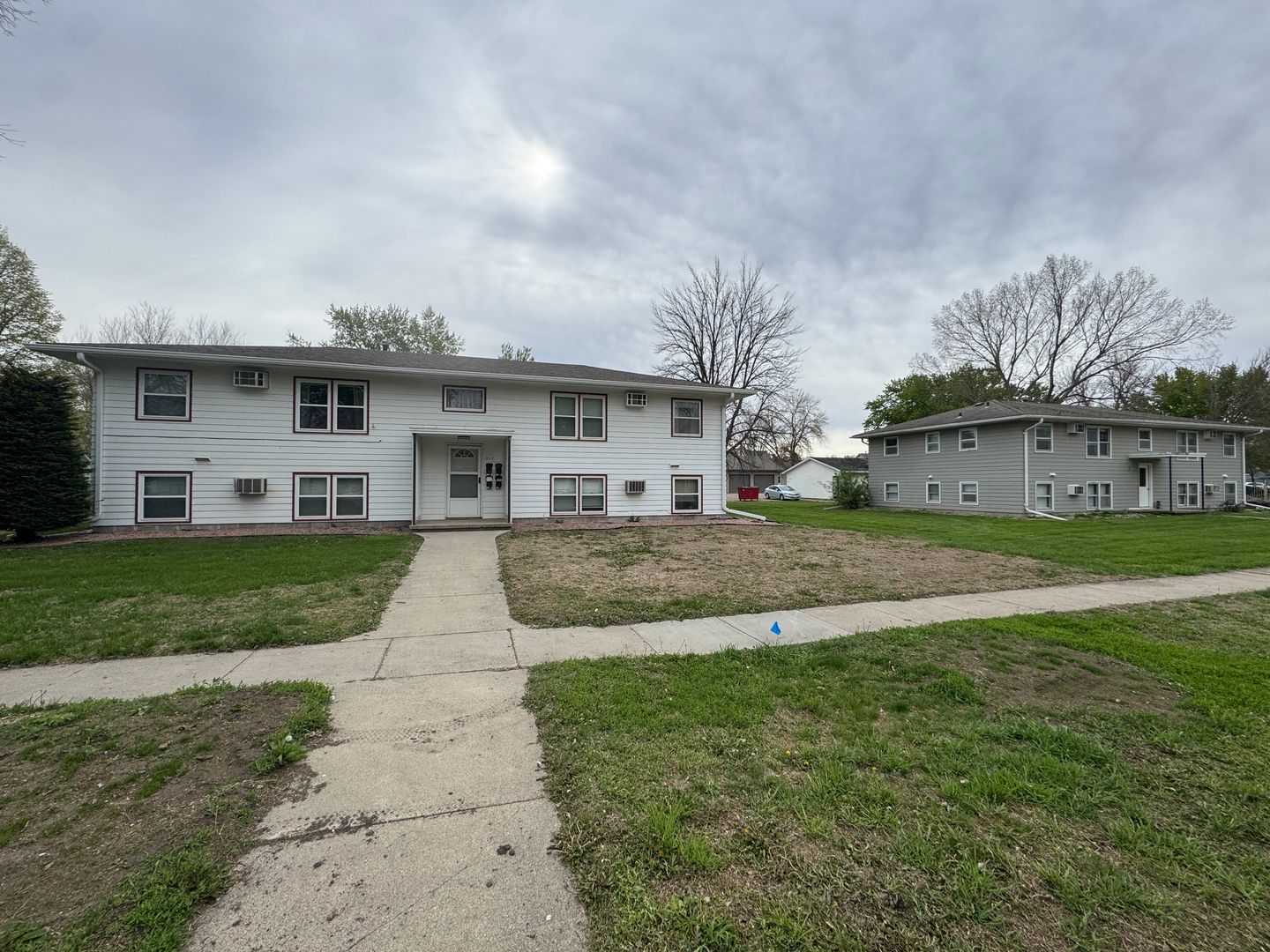 Orange City Apartment: 317 Delaware Avenue SW