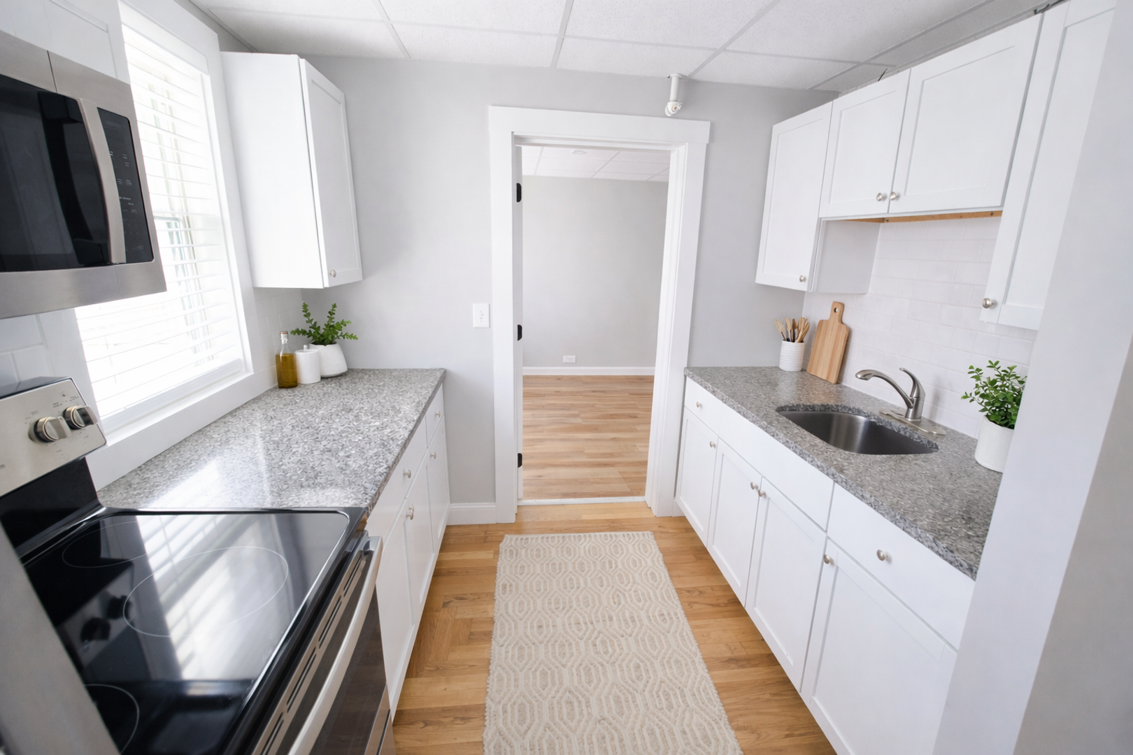 Nashua Apartment: 36 Chandler Street