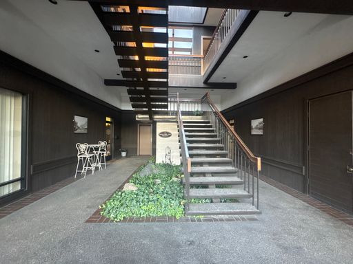 Great and Spacious Ground Level Office Space in the Heart of Downtown Medford – photo 1
