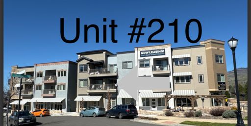 Exceptional Apartment Home with Magnificent Views – photo 1