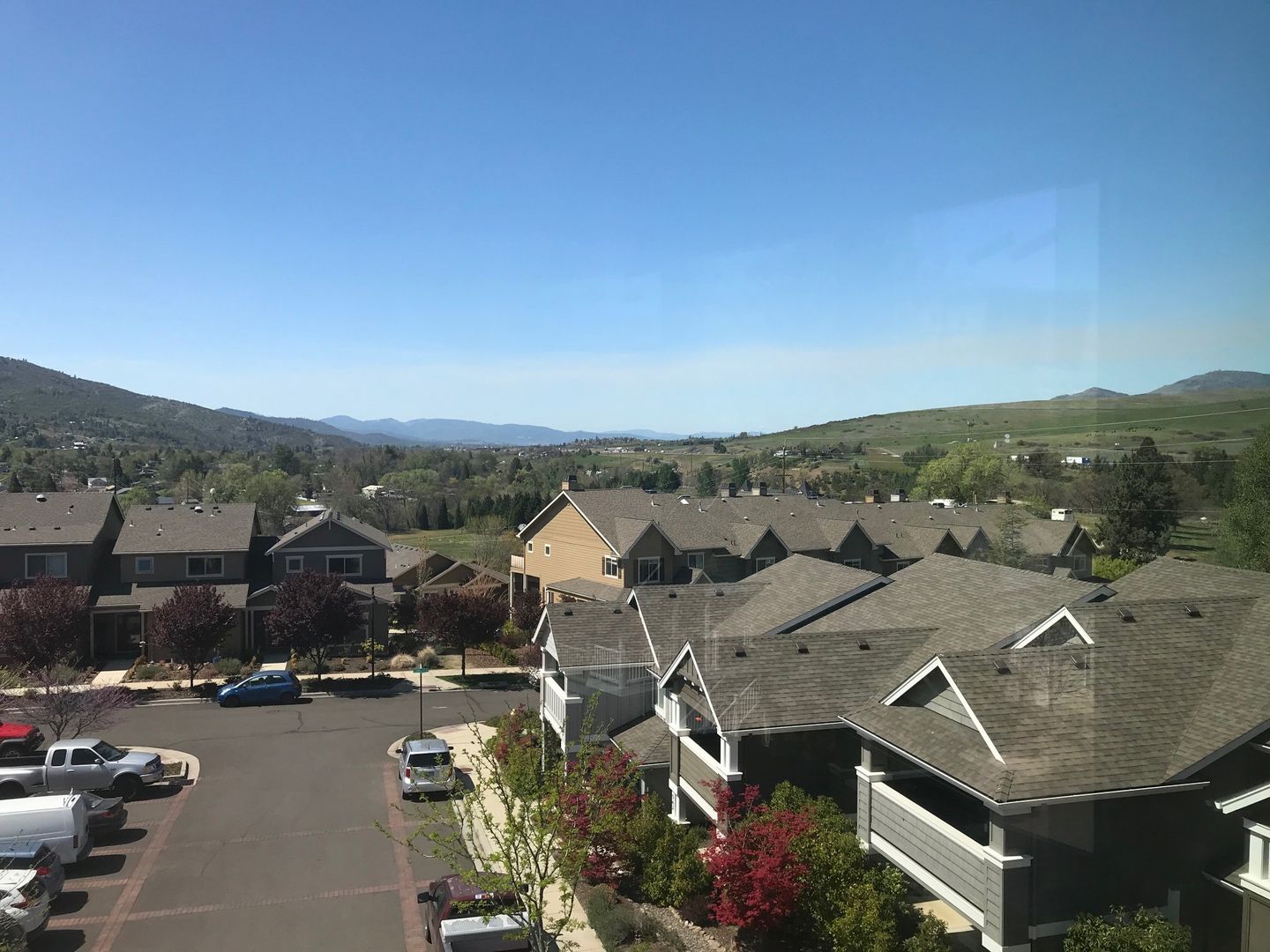 Ashland Apartment: 651 Fair Oaks Ave