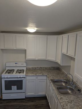 HALF OFF THE RENT FOR THE FIRST THREE MONTHS | One Bedroom Apartment Home with Yard and Wash/Dryer Hookup | Move In Special on Approved Applications – photo 1