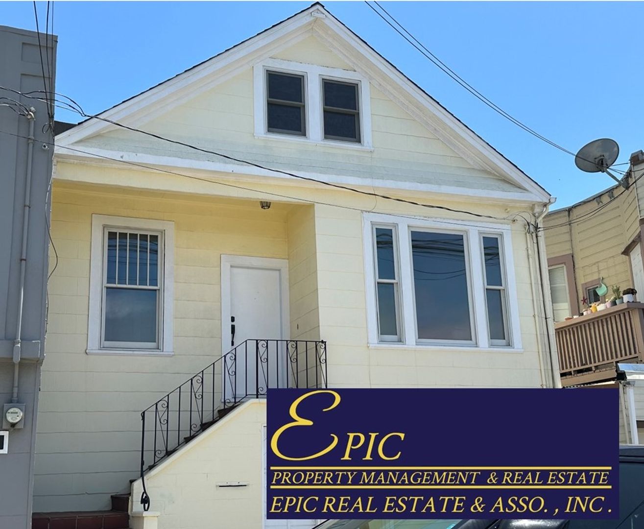 San Francisco House: 875 Huron Ave