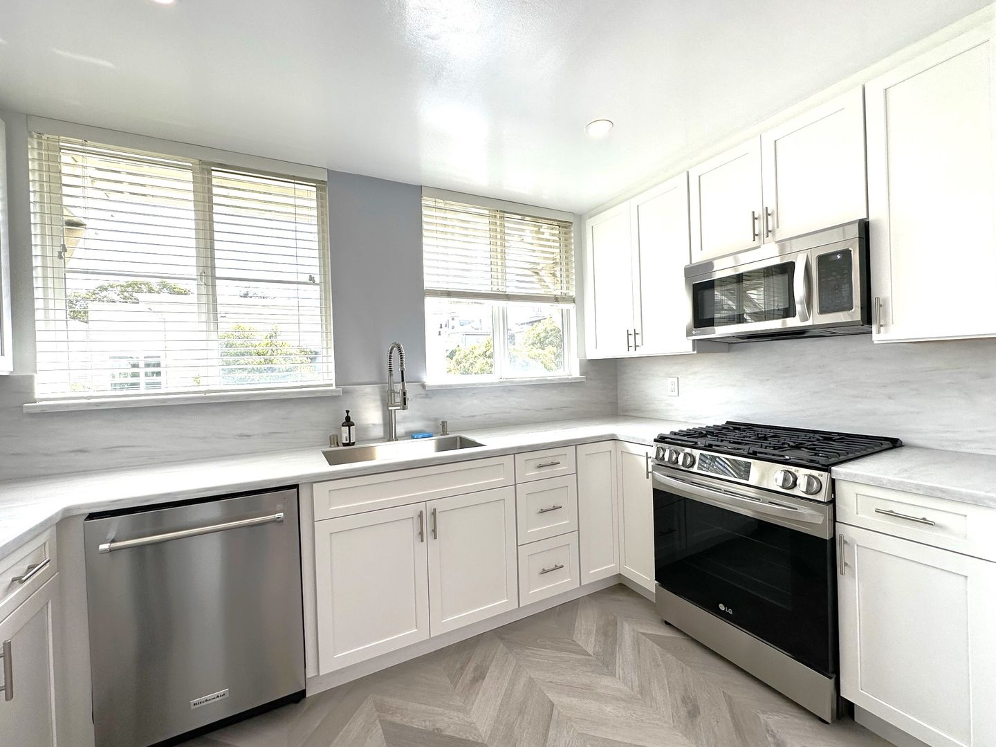 San Francisco House: 1340 Scott St