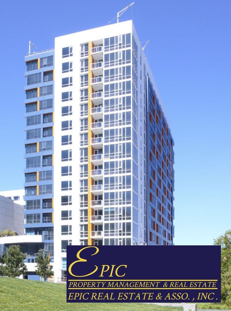 San Francisco Apartment: 300 Berry Street, Apt 817