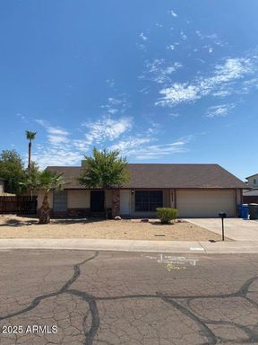 18239 N 38th DR, Glendale, AZ 85308 – photo 1