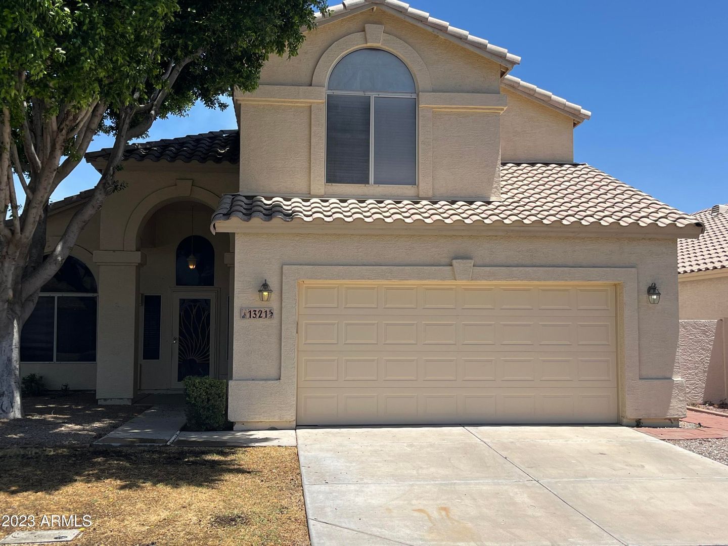 Gilbert House: 1321 N Palmsprings Dr