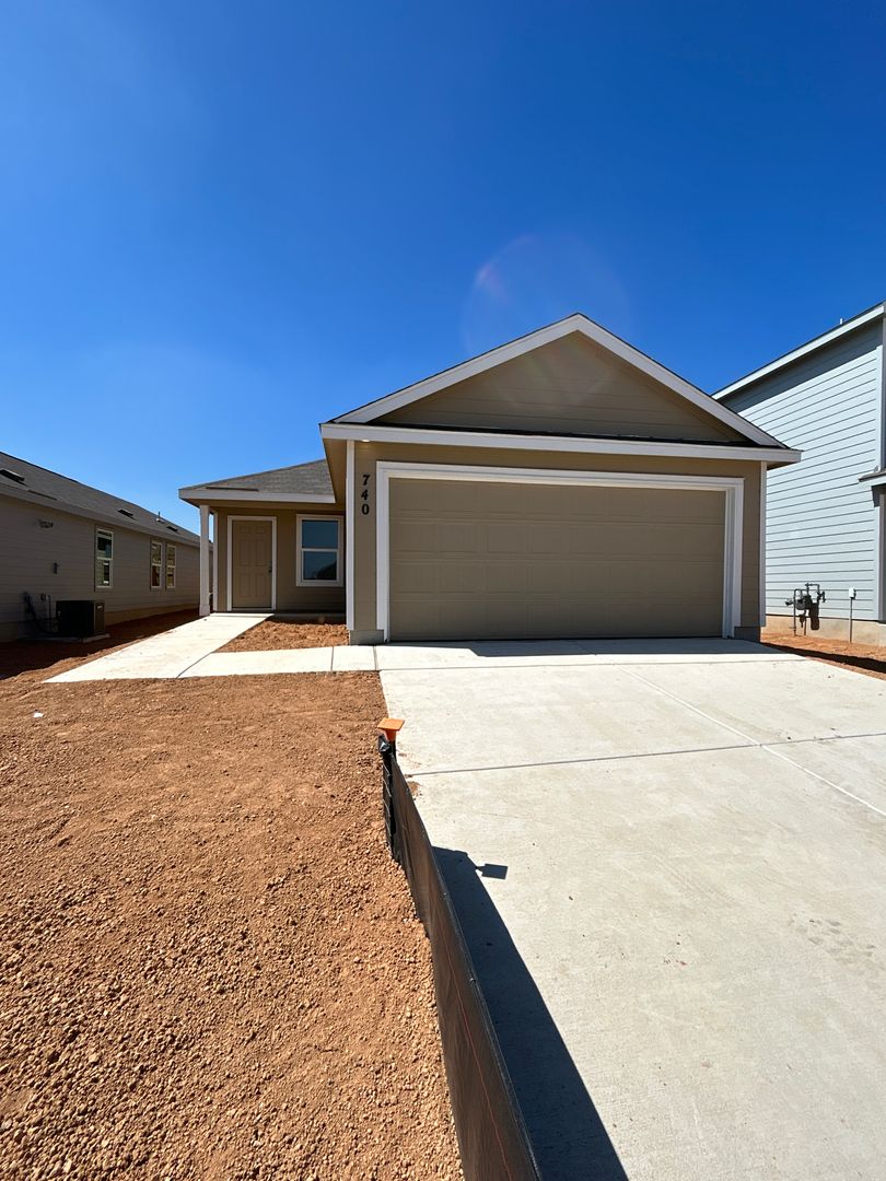 New Braunfels House: 740 Bullsnake