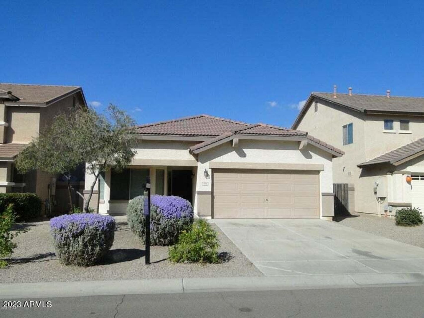 San Tan Valley House: 754 E Christopher St