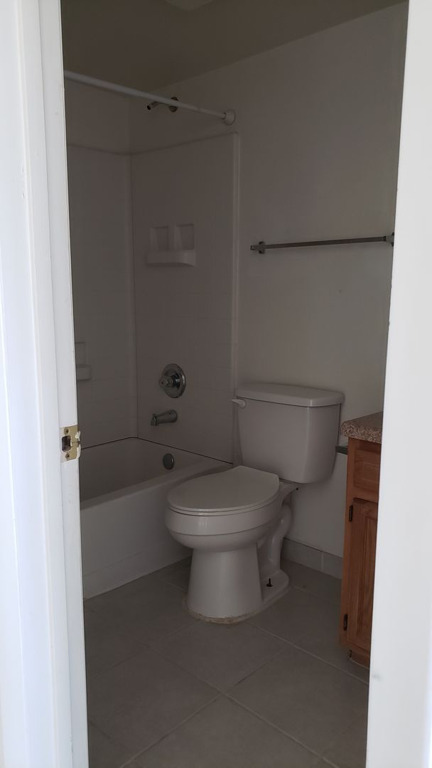 Tucson House: 1620 N Wilmot B 309