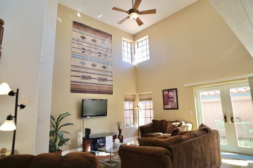 Great foothills location! Fully furnished!! Minutes from Sabino Canyon! – photo 1