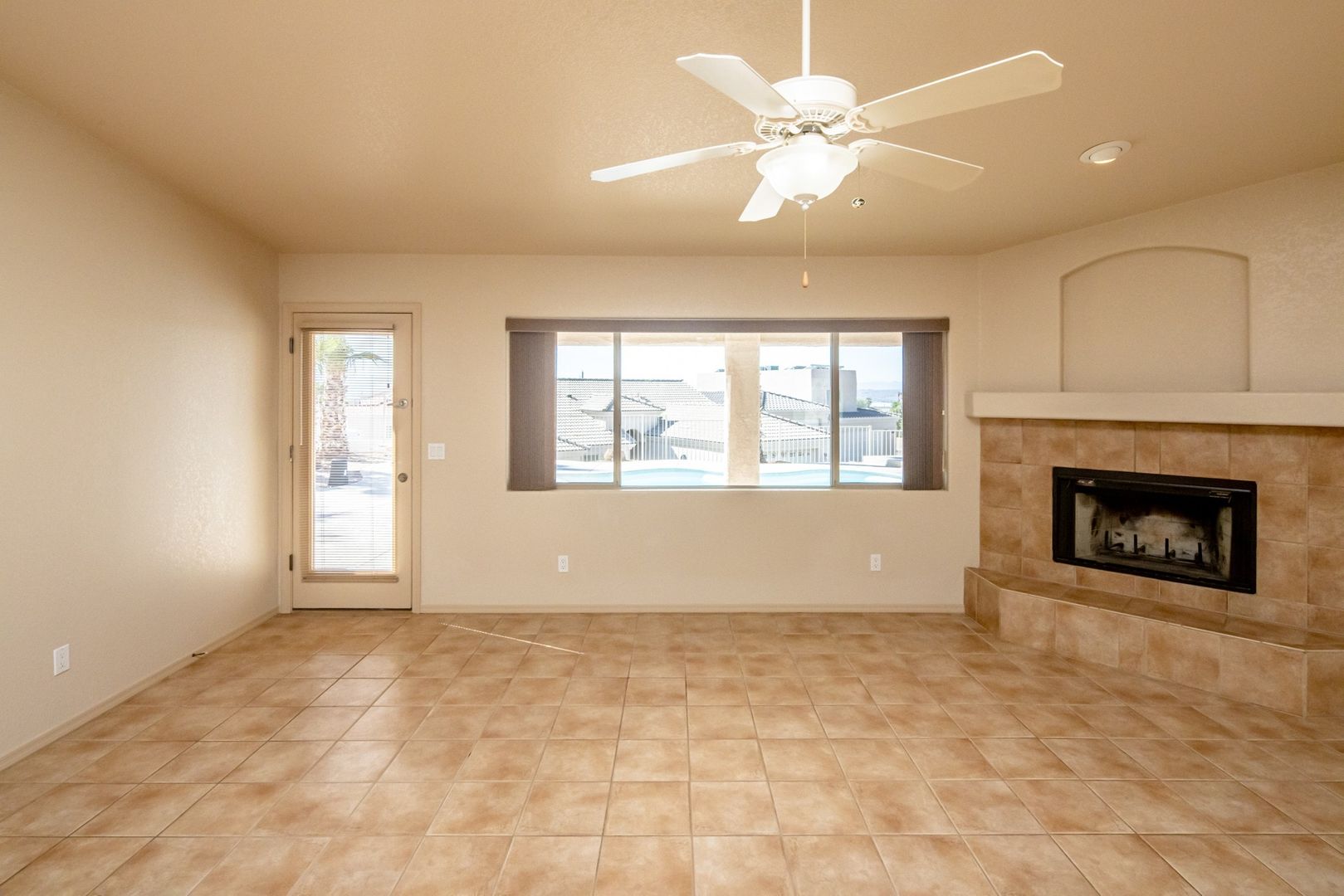 1587 Neptune Dr. Lake Havasu City AZ 86404 - Photo 11