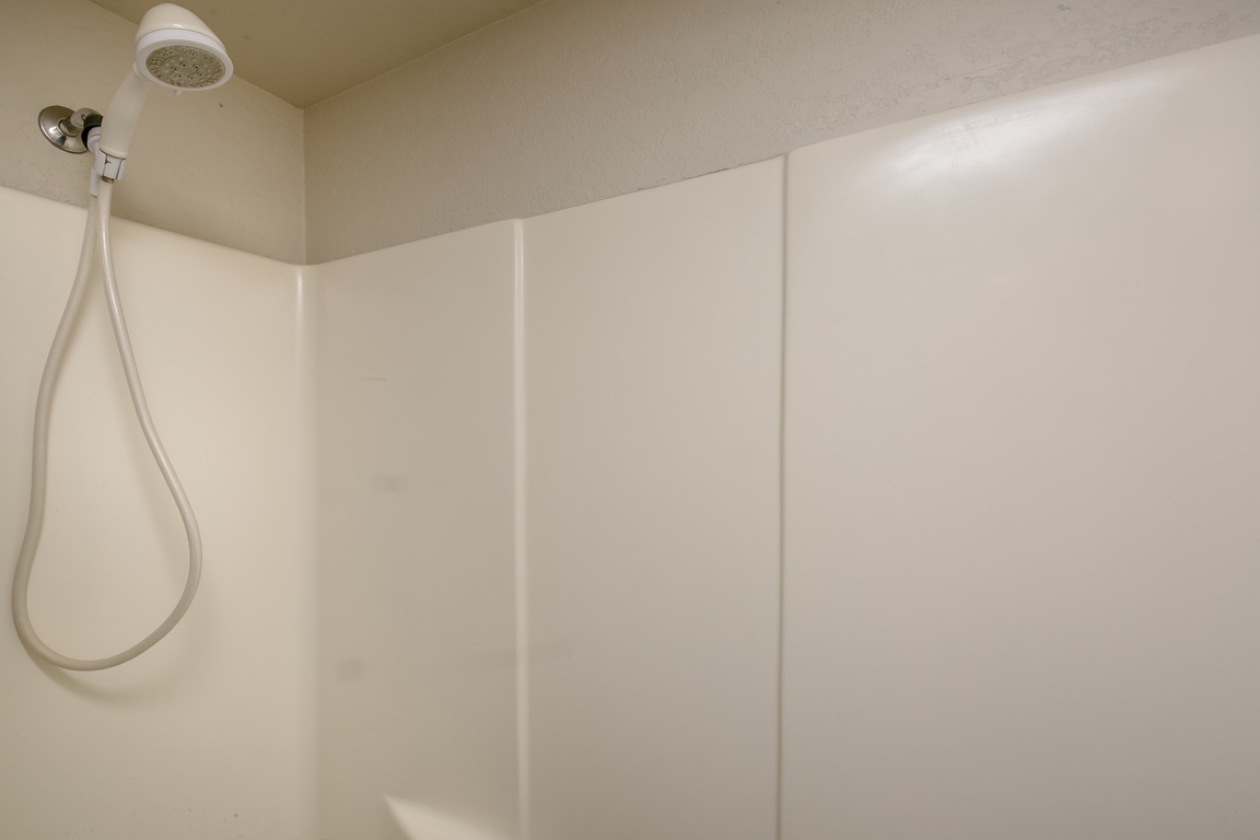 2301 McCulloch Blvd - Unit E Lake Havasu City AZ 86403 - Photo 16