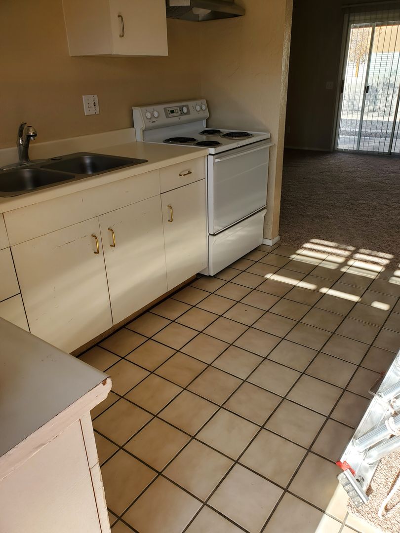 2065 Mesquite Ave Lake Havasu City AZ 86403 - Photo 2