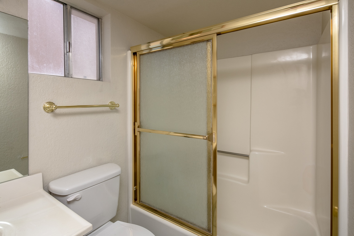 2301 McCulloch Blvd - Unit E Lake Havasu City AZ 86403 - Photo 15