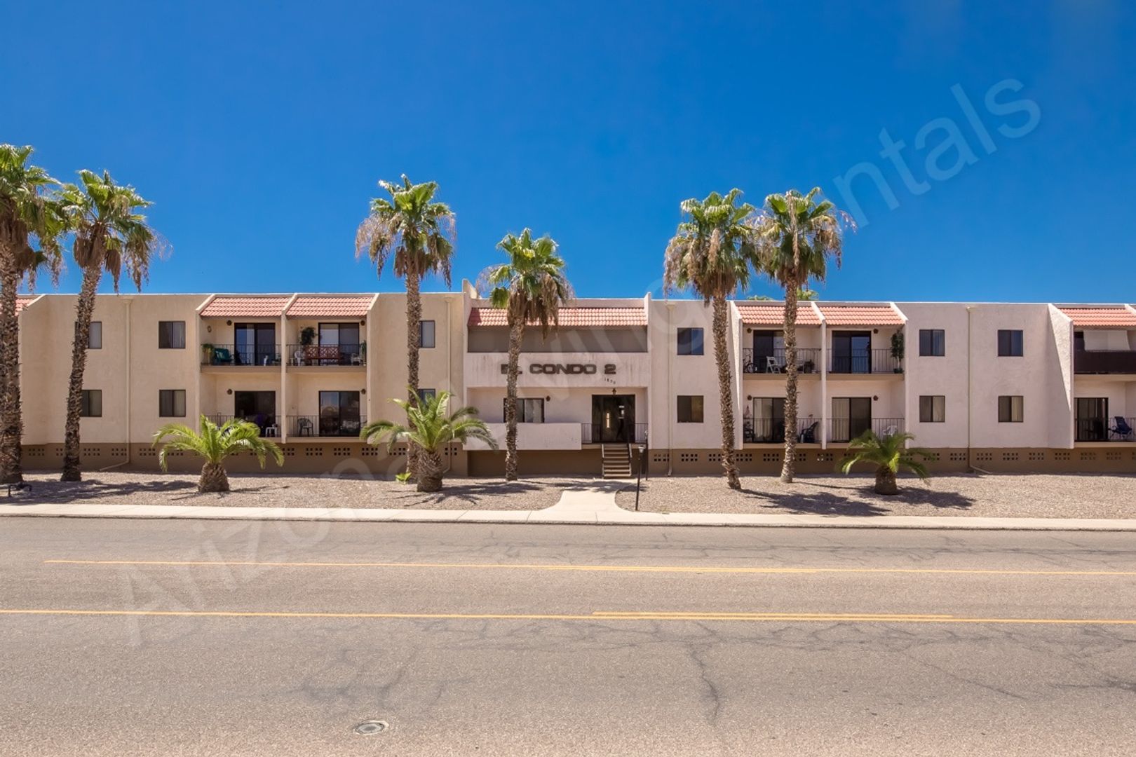 CENTRALLY LOCATED 1 BEDROOM CONDO