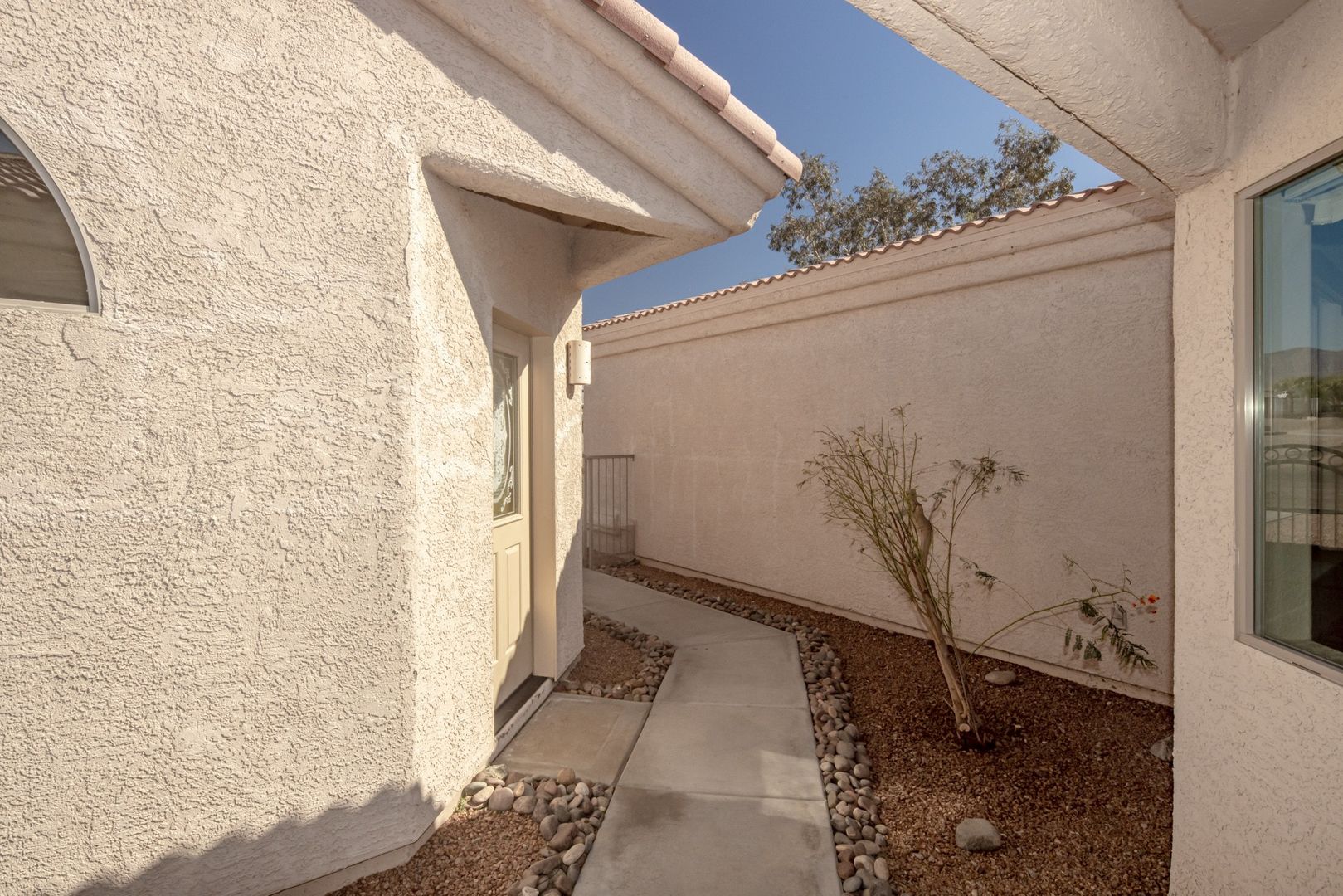 1587 Neptune Dr. Lake Havasu City AZ 86404 - Photo 8