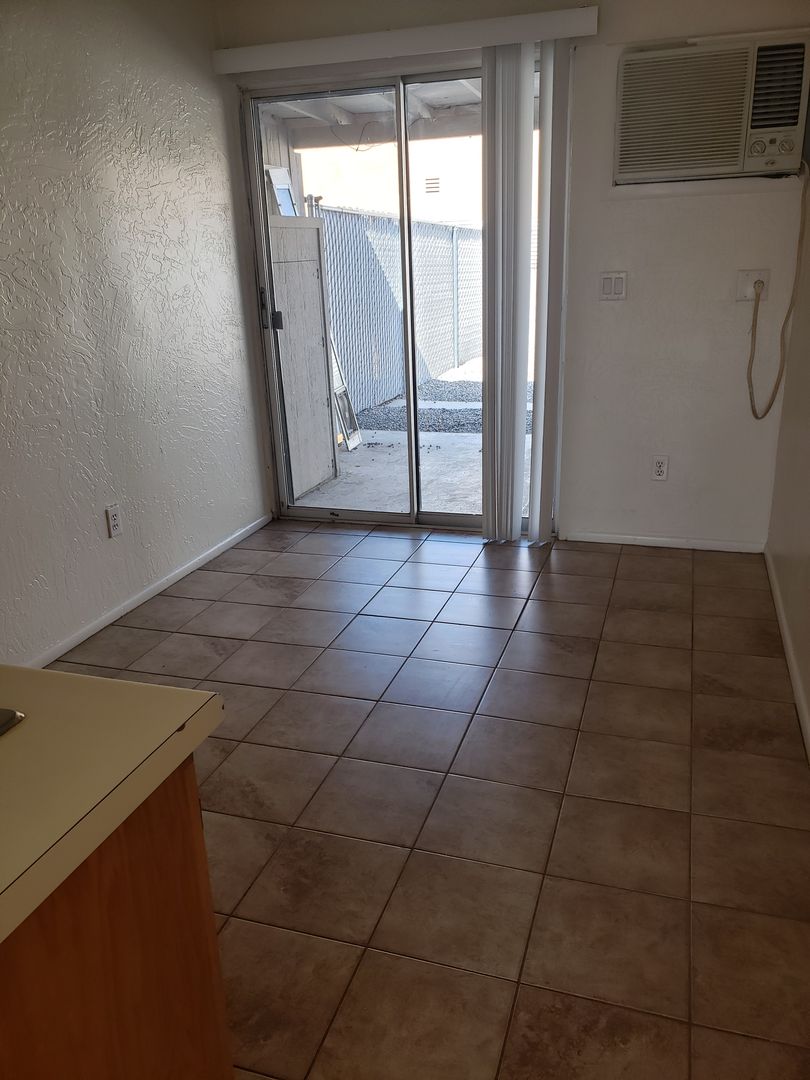 2065 Mesquite Ave Lake Havasu City AZ 86403 - Photo 2