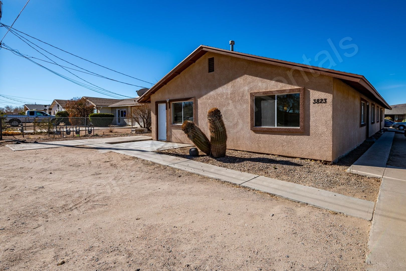 Kingman Apartment: 3823 N Roosevelt Street