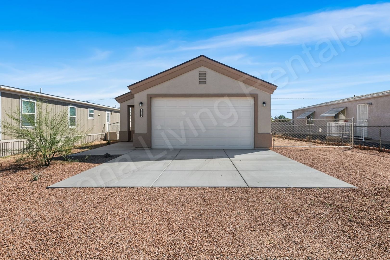 Kingman House: 2320 E Neal Avenue
