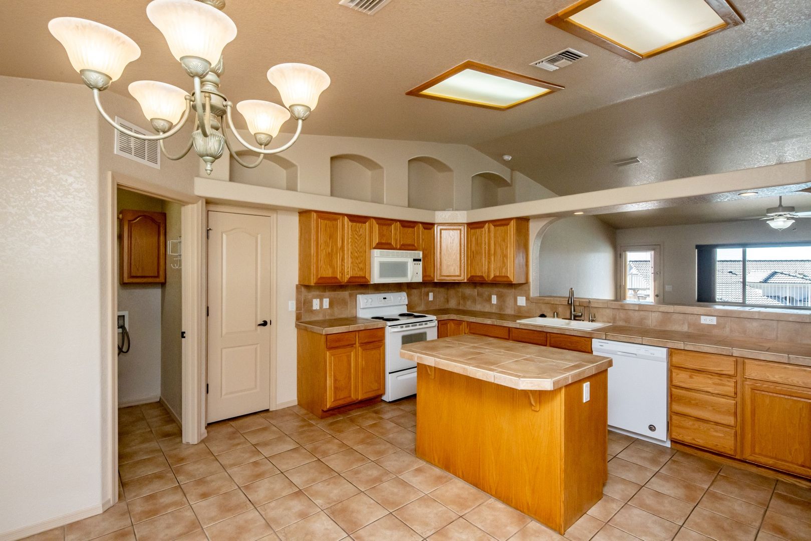 1587 Neptune Dr. Lake Havasu City AZ 86404 - Photo 17
